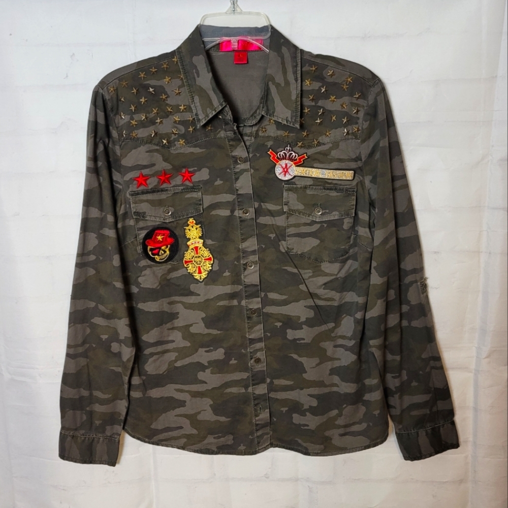 Embellished Patch Shirt